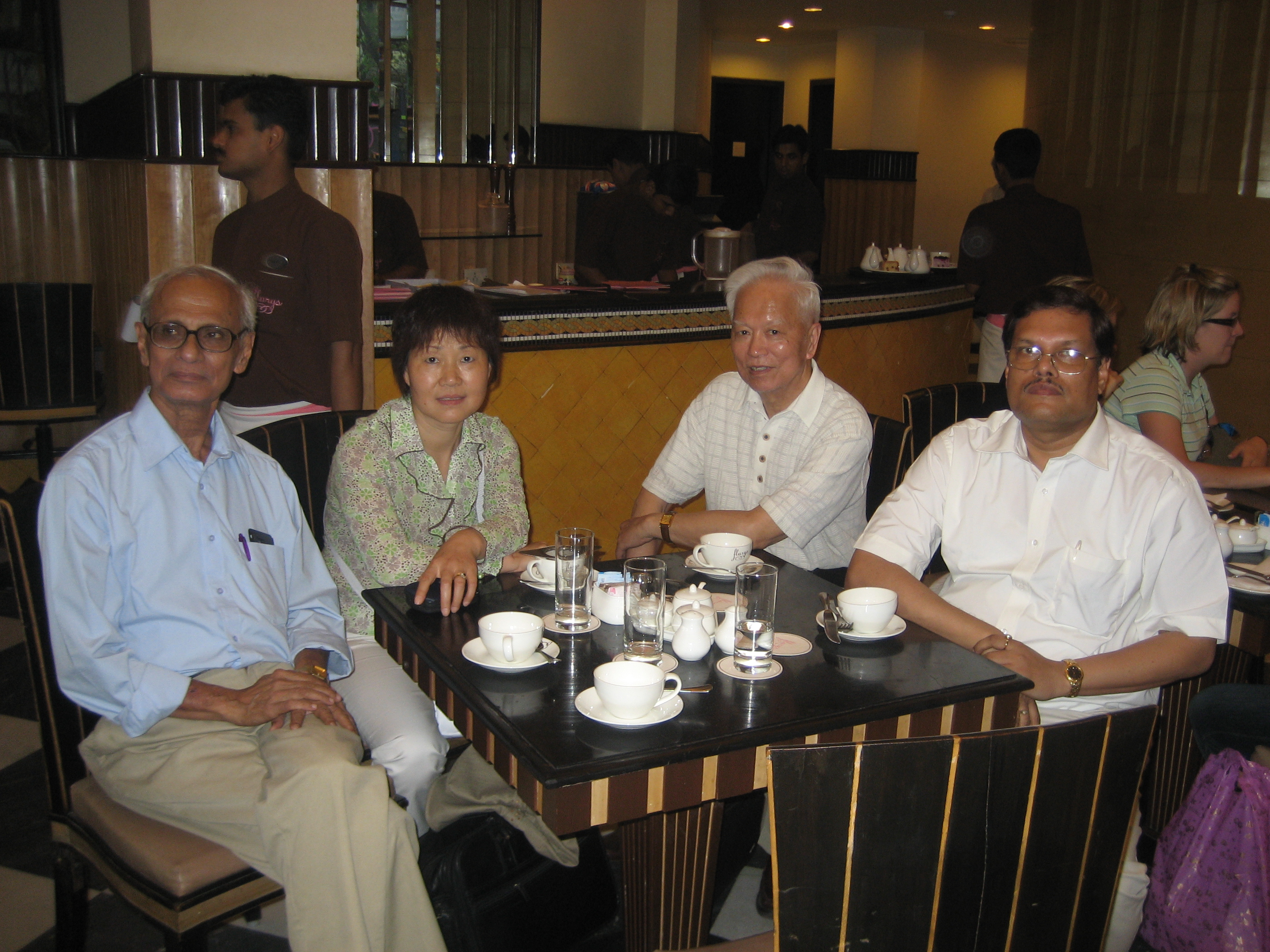20070402公司周新民副总经理在印度参加除尘产业协会组织的会议1